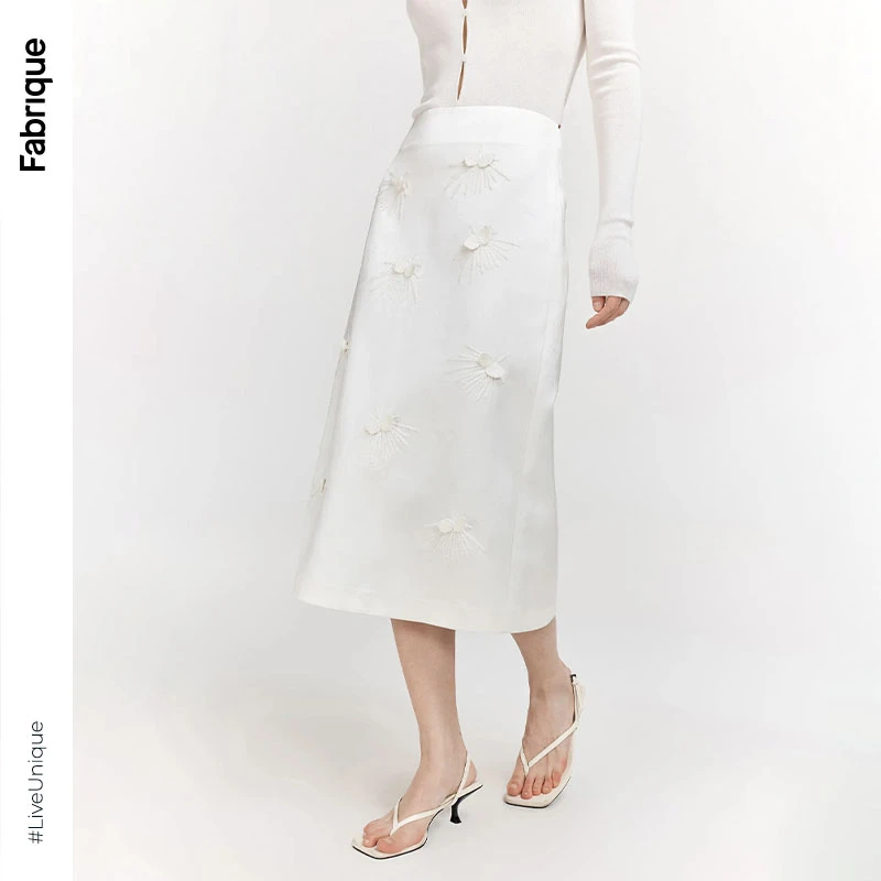 Fabrique松林针叶月银松针小白裙立体绣花半裙女早春穿搭半身裙