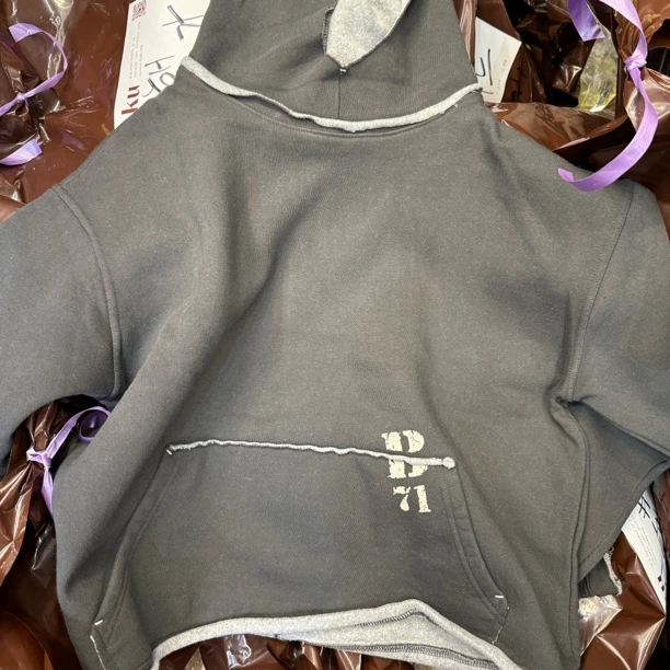 东大门正品 BA卷边连帽卫衣（不支持退货）