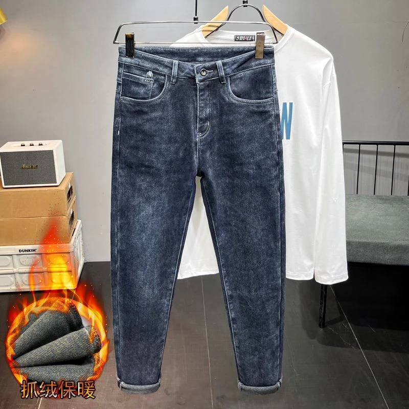 冬季新款加厚抓绒男士牛仔裤潮流刺绣百搭微哈修身小脚裤男保暖