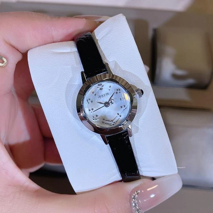 2024年新款聚利时初高中学生小清新石英手表迷你小巧精致女士腕表