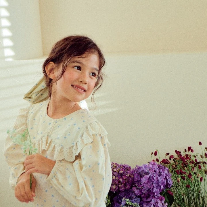 （06.19)25春夏专柜返童品童装浮力39