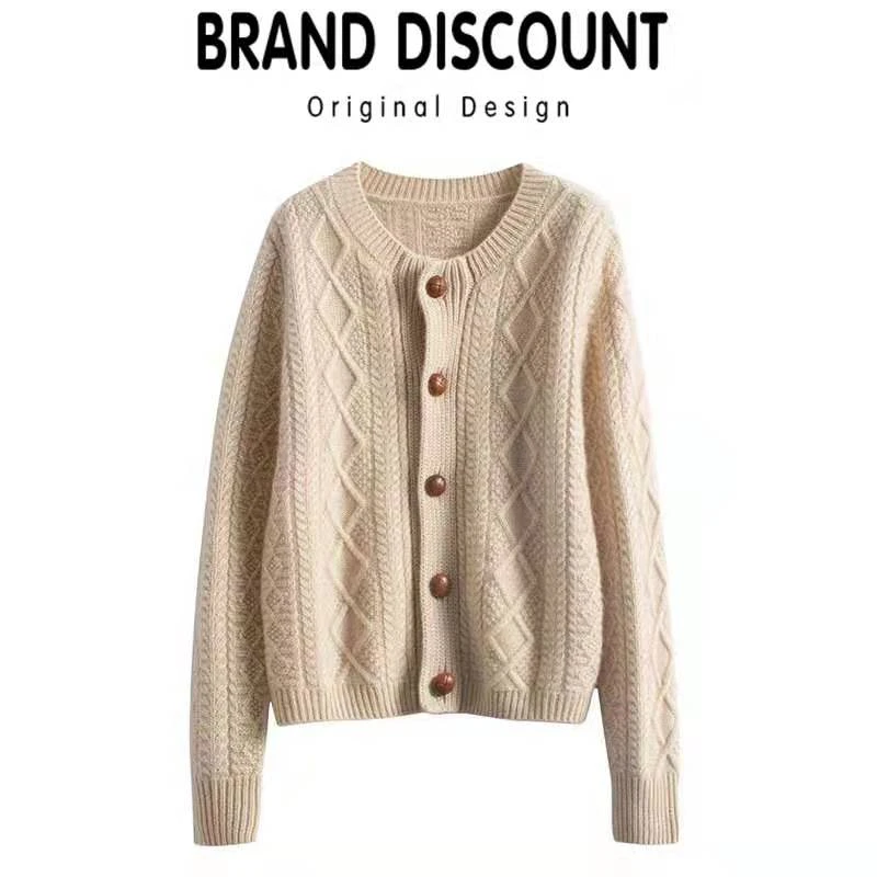 纯羊毛 加厚重磅立体绞花工艺带排扣开衫 外套复古风