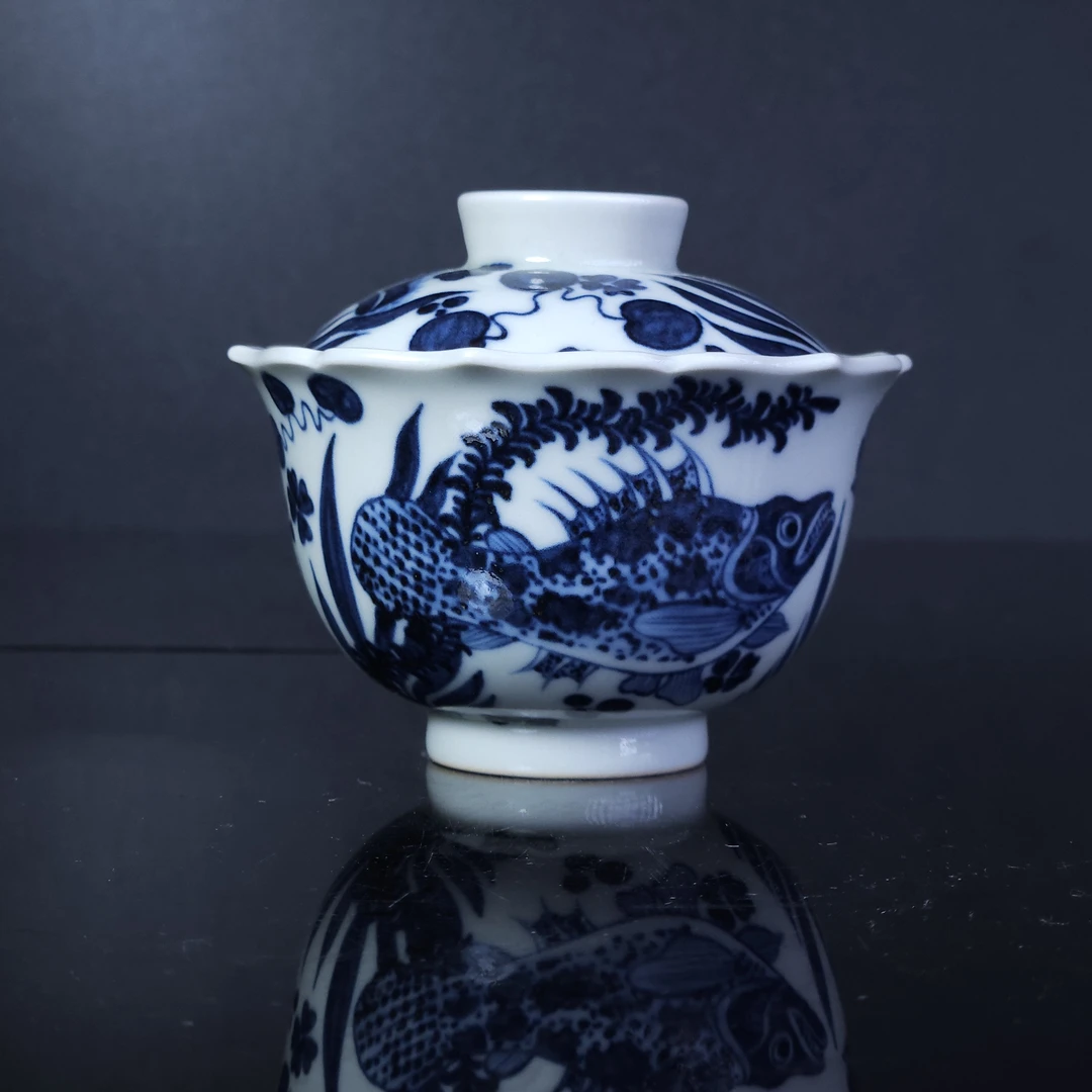 镇店美作【青花鱼藻纹葵口盖碗】（元邑）景德镇手工手绘青花鱼藻仿元