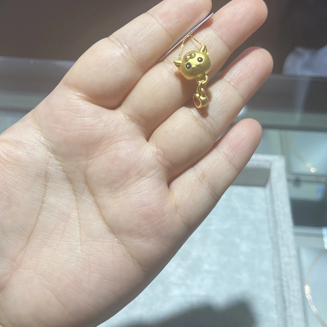 足金999 珐琅彩生肖马通孔 1.444