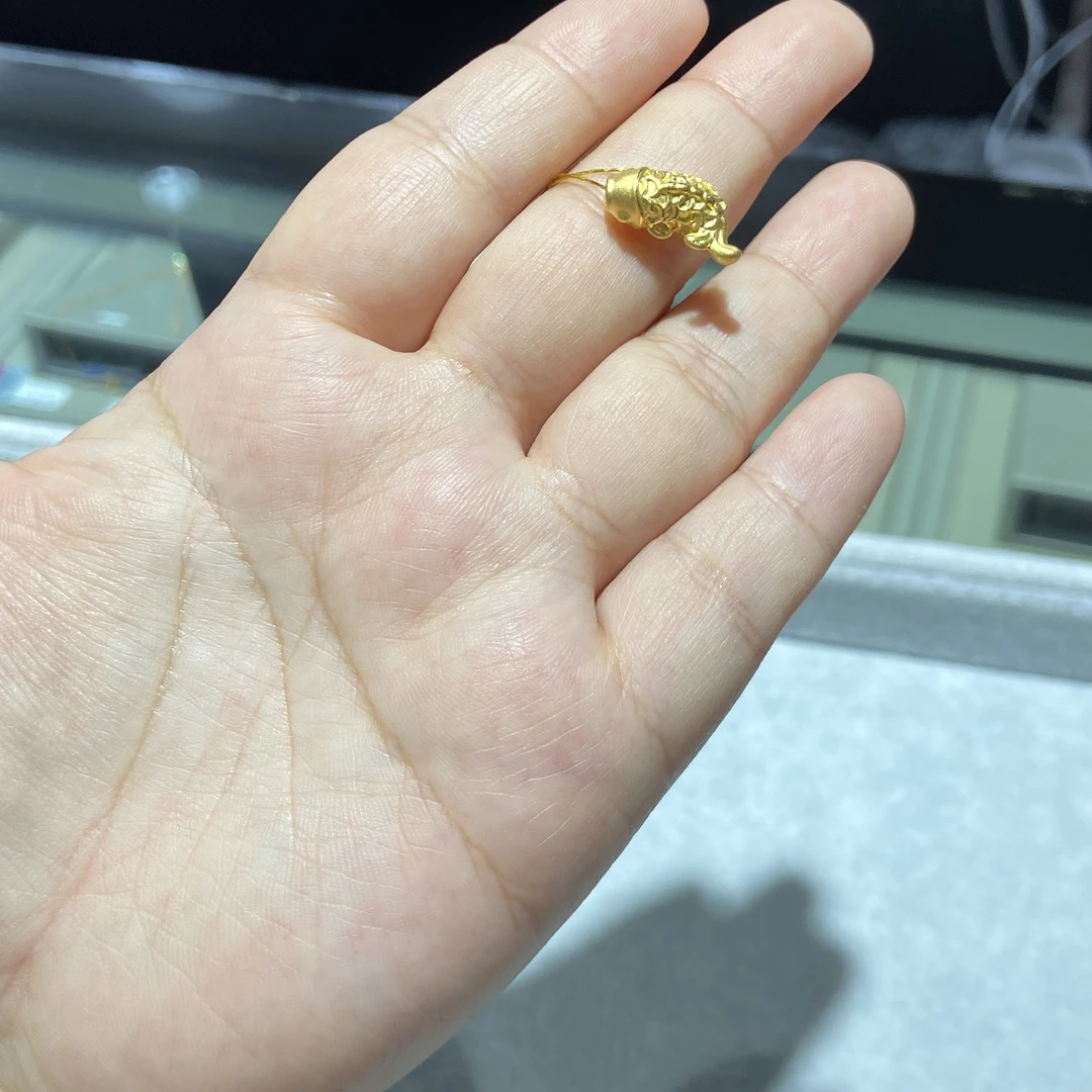 足金999 锦鲤通孔 0.802