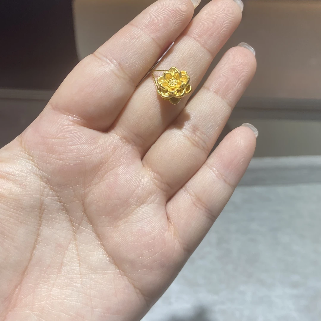 足金999 莲花通孔 1.035
