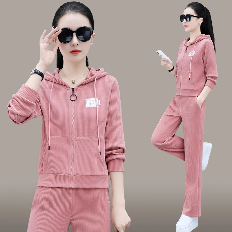 中年金丝绒套装女春秋2024新款连帽洋气减龄妈妈装运动休闲两件套