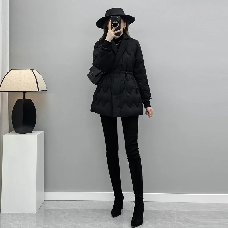 休闲西装领羽绒服女2025冬季新款轻薄黑色短款收腰显瘦白鸭绒外套