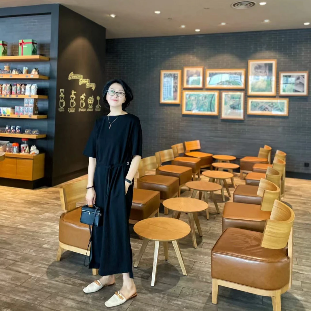 YHG【优雅】简约高级气质感显瘦连衣裙L24515