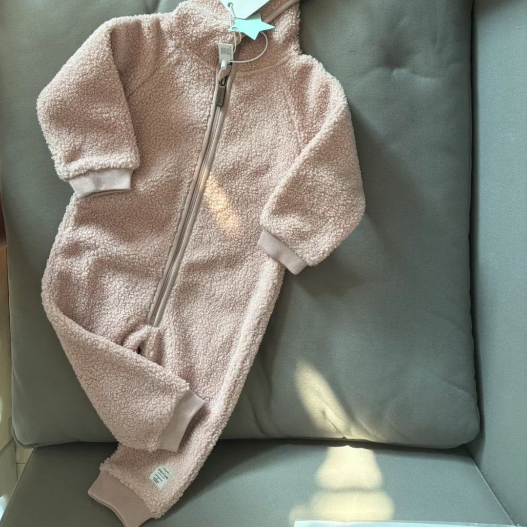 双家baby花生勇士解压棉卫衣套头肩开扣连体哈衣