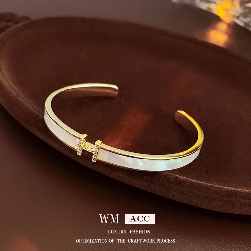 【品牌】镯子真金电镀锆石字母开口手镯精致百搭手环轻奢感手饰