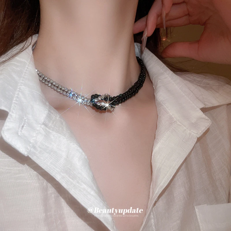 【品牌】人造水晶黑白拼接项链个性设计感锁骨链气质轻奢时尚百搭