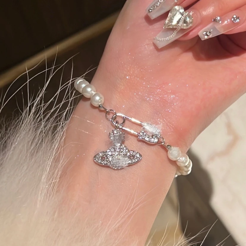 【品牌】手链时尚个性轻奢百搭气质优雅精致法式网红小众可爱设计师