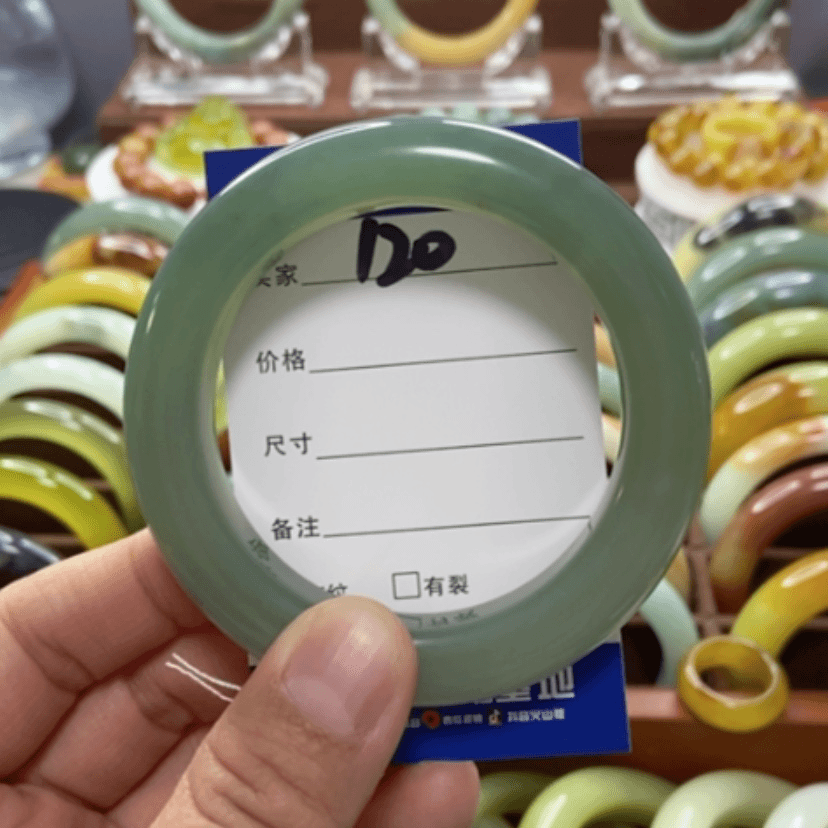 【闪购商品】蛇纹石玉手镯未镶嵌?****