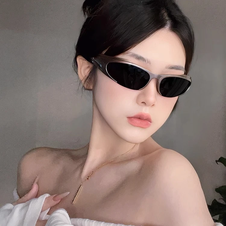 未来感辣妹墨镜女潮骑行防风欧美护目镜防紫外线近视太阳眼镜男款