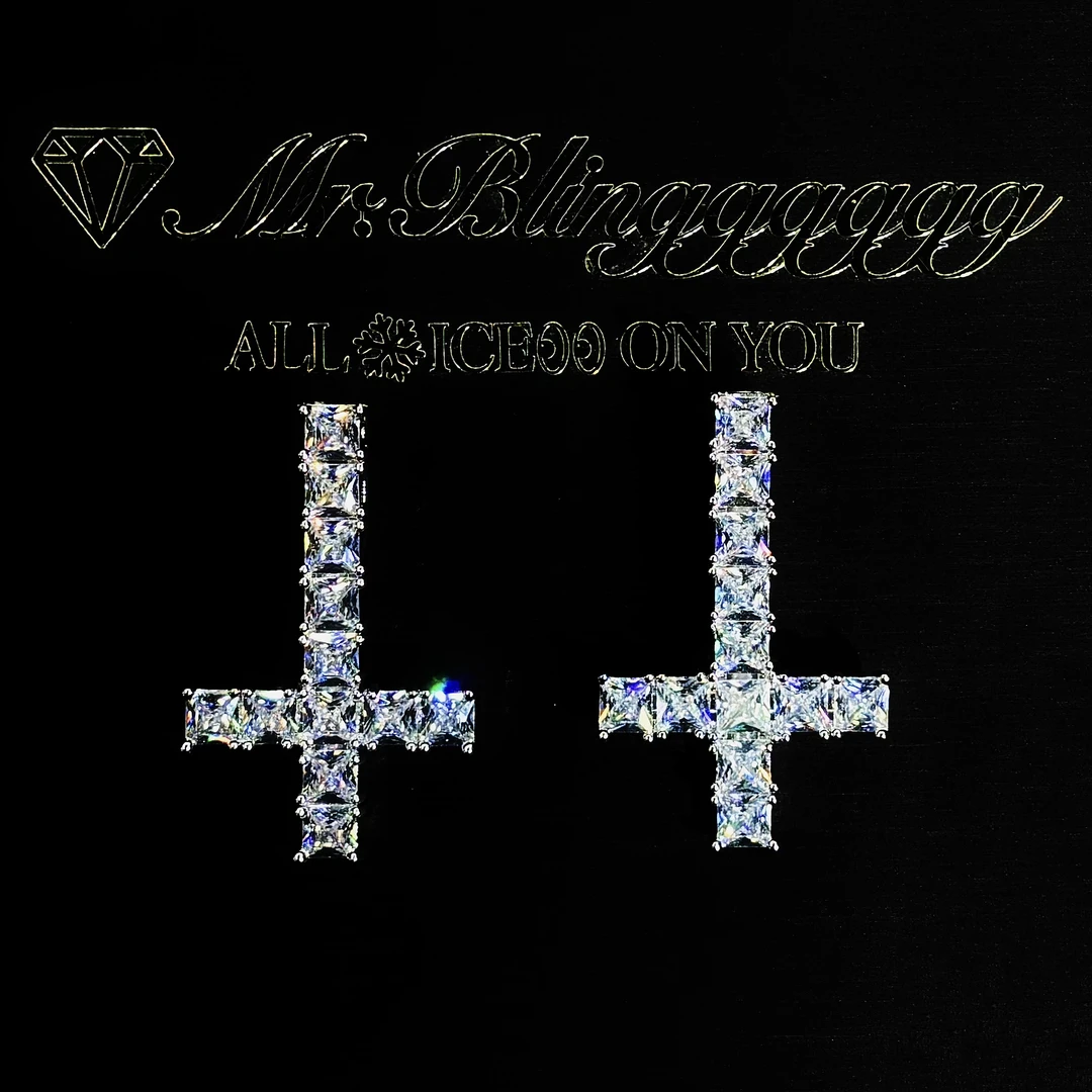 铜合金合成锆石吊坠 Mr.Blingggggg欧美嘻哈 CARTI厂牌逆十字架