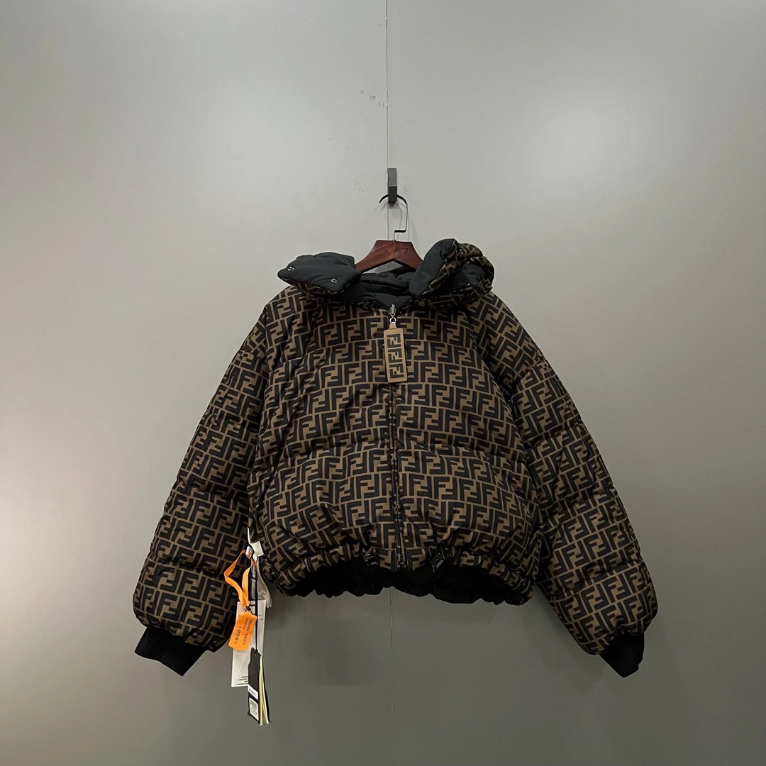 FENDI 芬迪 满印双F双面穿羽绒 S码/全新/公价23000/吊牌 mg40056