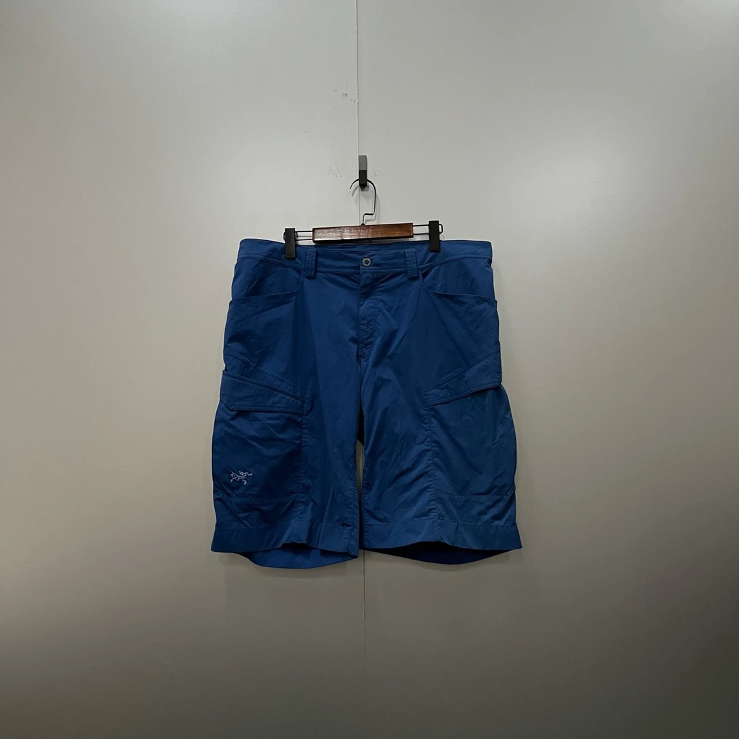 ARCTERYX 始祖鸟 蓝色刺绣logo短裤 38码/95新/