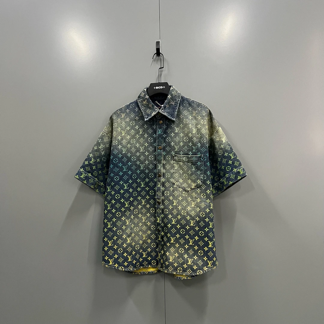 Louis Vuitton lv 渐变老花满印短袖衬衫 M码/全新/公价18100吊牌
