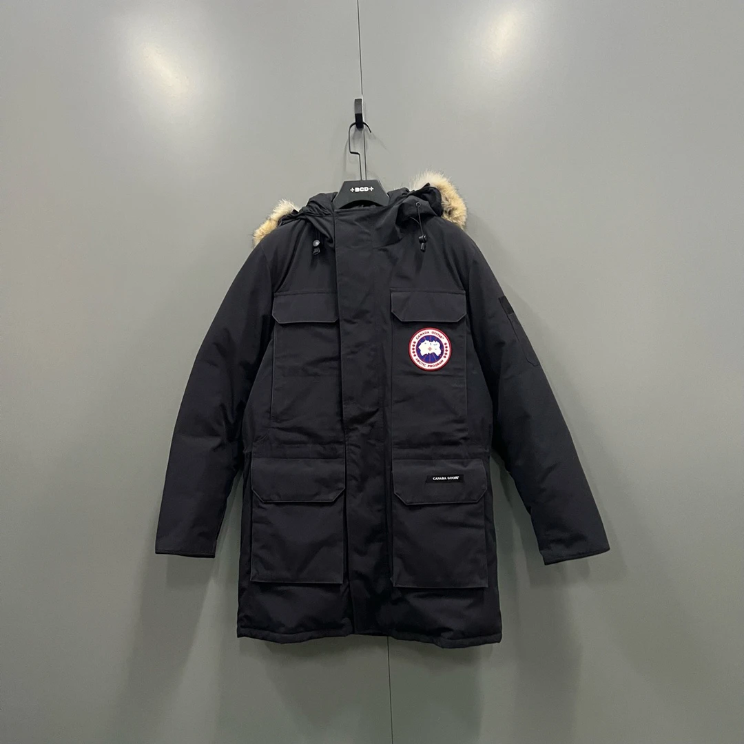 Canada Goose 加拿大鹅 藏青色徽标羽绒服 L码/95新/公价15000