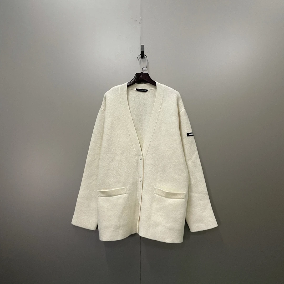 Balenciaga 巴黎世家 米白色袖标logo针织开衫 2码/全新/公价130