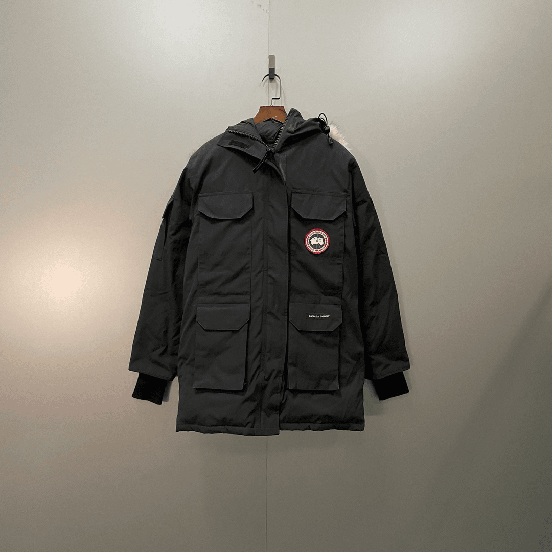 CANADA GOOSE 加拿大鹅 远征 黑色羽绒服 95新/公价100
