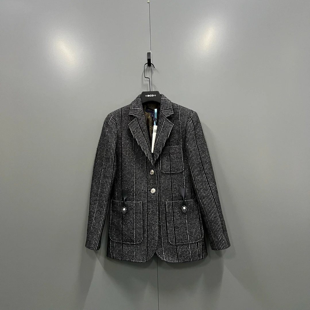 Louis Vuitton lv 条纹纽扣西服 36码/全新/公价38000/吊牌 fg