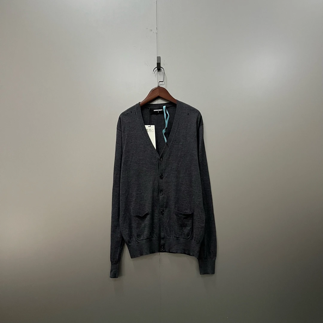 DSQUARED2 灰色针织开衫 M码/95新/公价4000/无配件 fg203442