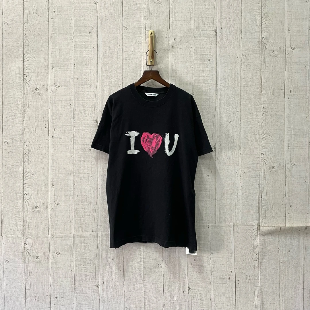 Balenciaga 巴黎世家 爱心短袖 XS码/95新/公价5200/无配件 bc91