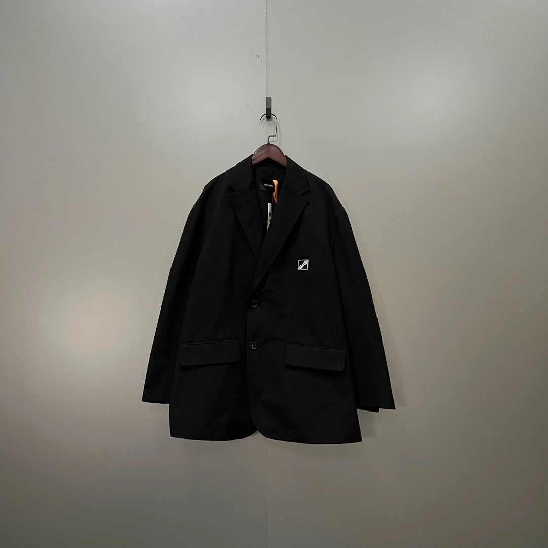 WE11DONE 黑色贴标logo西服 M码/95新/无配件 mg40013
