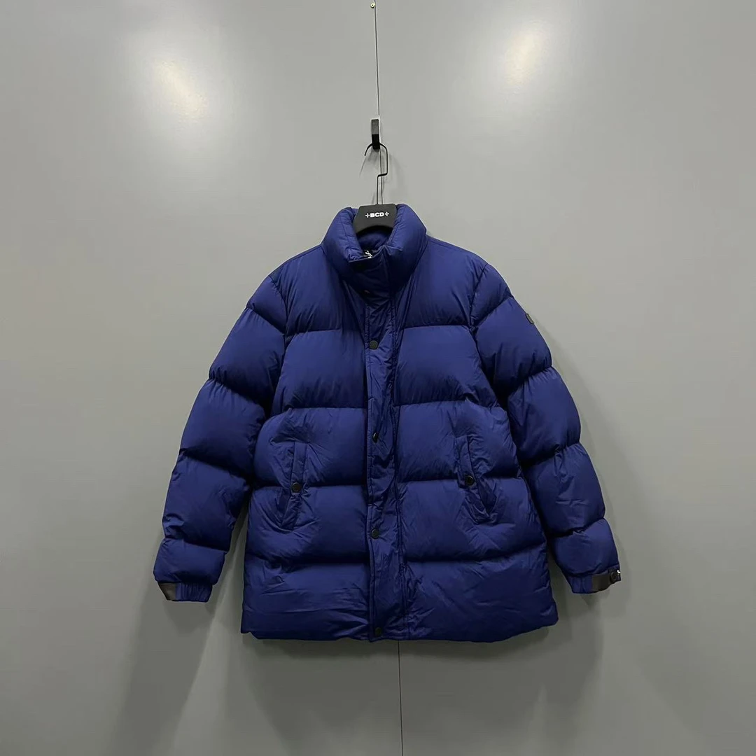 lv 深蓝色拼色羽绒服50码*3 52*2 全新/45000/吊牌