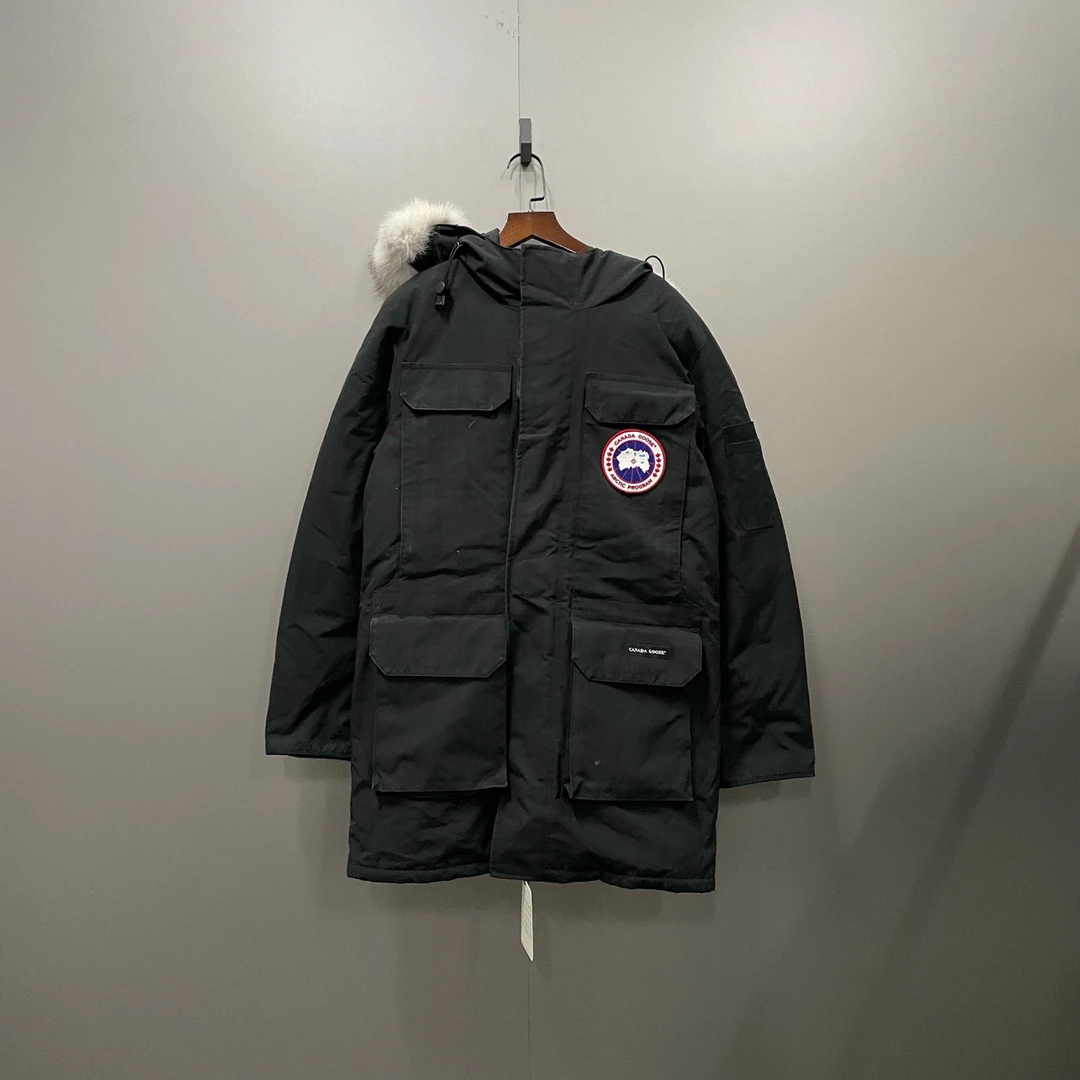CANADA GOOSE 加拿大鹅 黑色羽绒服 95新/公价10000/无配件