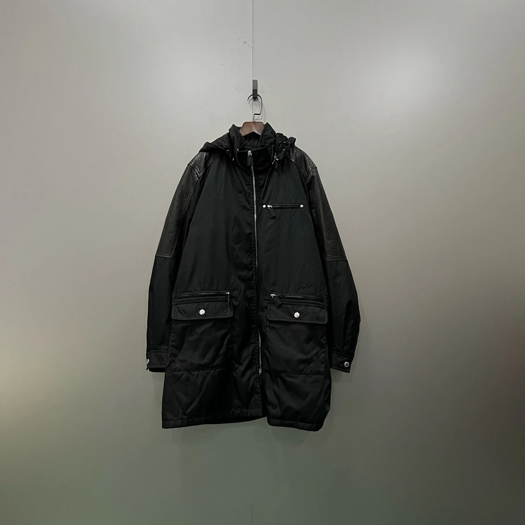 PRADA 普拉达 黑色拼皮连帽大衣 L码/95新/公价20000/无配件 fg