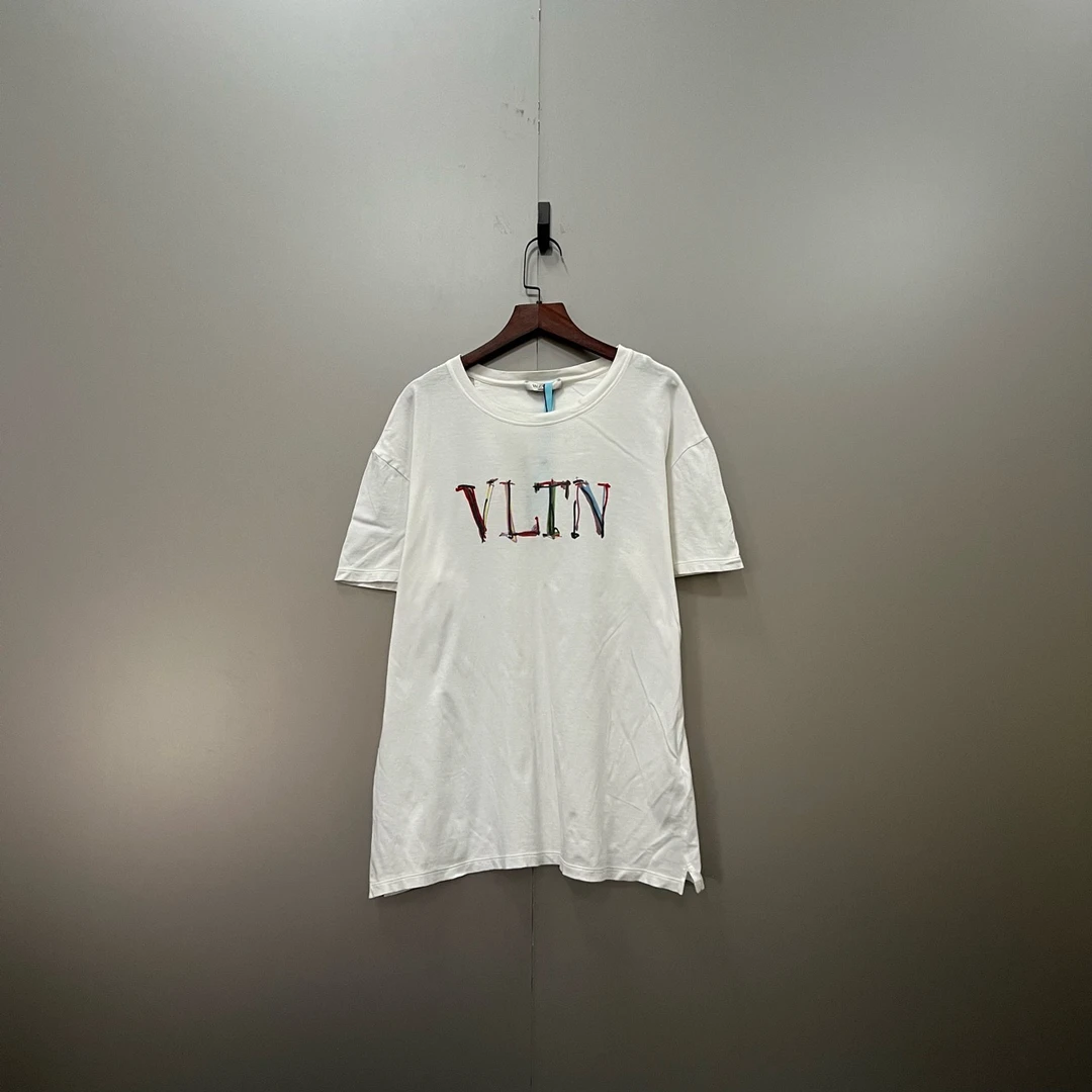 Valentino 华伦天奴 白色草写logo短袖 M码/95新/公价4800/无配件