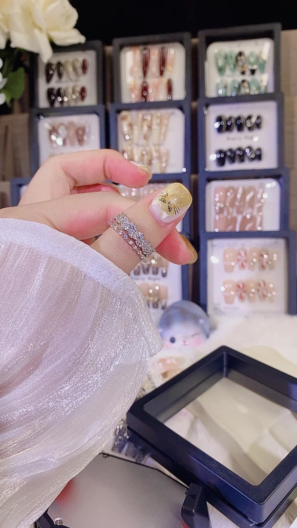 【招财喵】成品美甲贴片可爱可穿戴随时摘戴持久防水短款片纯手工