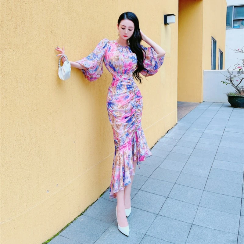 夏季气质女装花色减龄不规则鱼尾长裙修身显瘦圆领碎花褶皱连衣裙