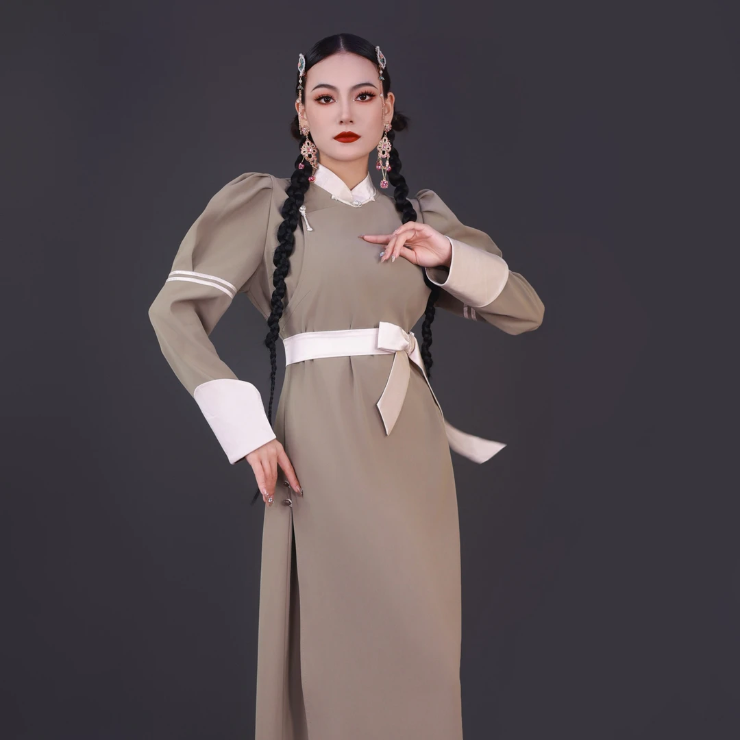 蒙古长袍气质百搭款四季连衣裙莫兰迪缎面民族风复古传统舞台服女