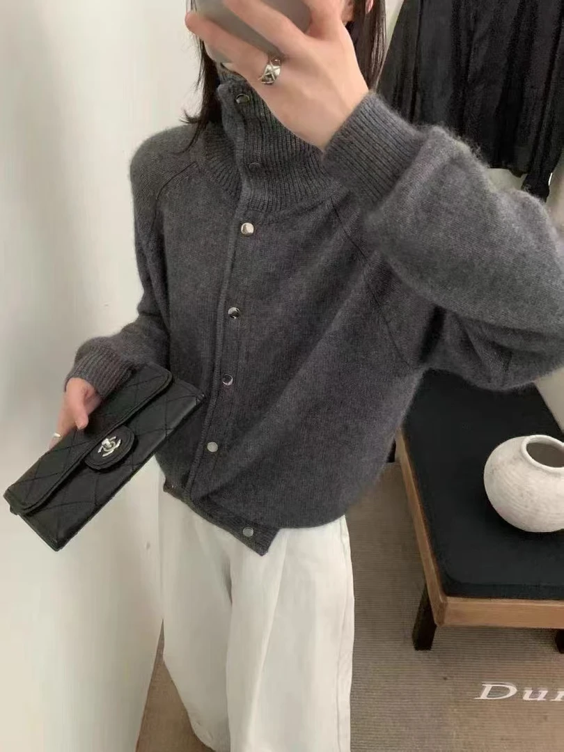 KIMI立领铆钉按扣针织毛衣开衫AW241074