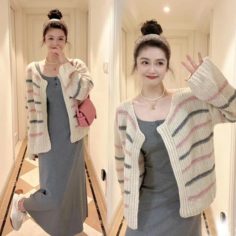 孕妇连衣裙春装新款2024时尚休闲小香风针织开衫外套显瘦吊带裙潮