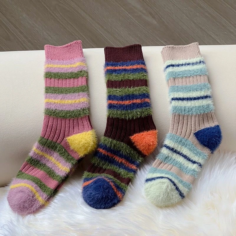 冬季加厚ins韩版粗线条纹秋冬撞色仿貂毛茸女士百搭潮袜女中筒袜