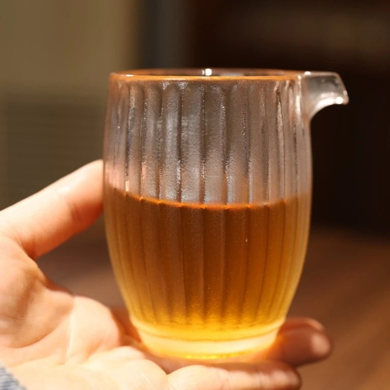 缘石台熔炼水晶公道杯/清如许/公杯水晶分茶器220cc