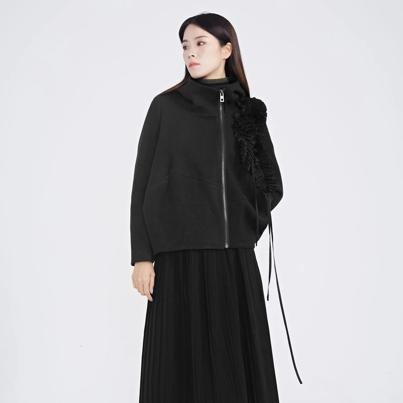 S.DEER圣迪奥女装冬季时尚高领连帽不规则系带毛呢外套S214Z2218
