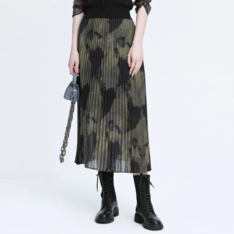 sdeer圣迪奥女装春季时尚休闲松紧水墨晕染H型百褶长裙S22181103