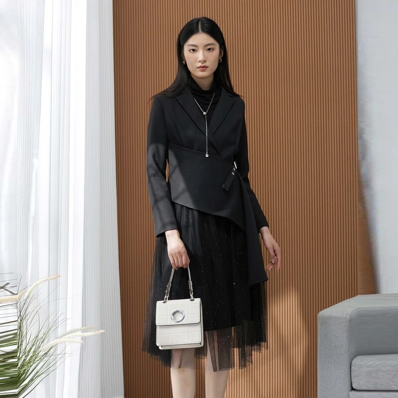 S·DEER圣迪奥女士黑色轻奢设计师款不对称西装连衣裙S223Z1447