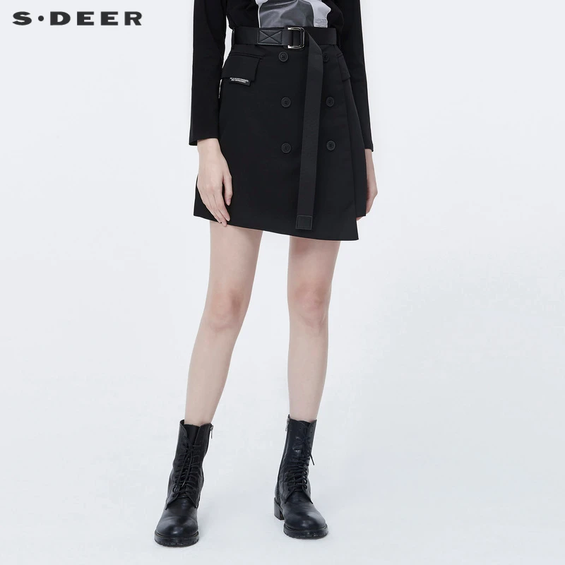 S·DEER圣迪奥女装时尚短款黑色休闲酷感腰带字母A字短裙S20381303