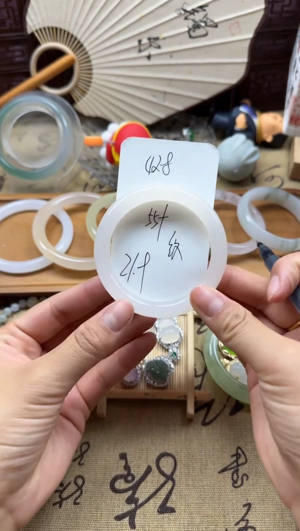 【闪购商品】石英质玉手镯未镶嵌428