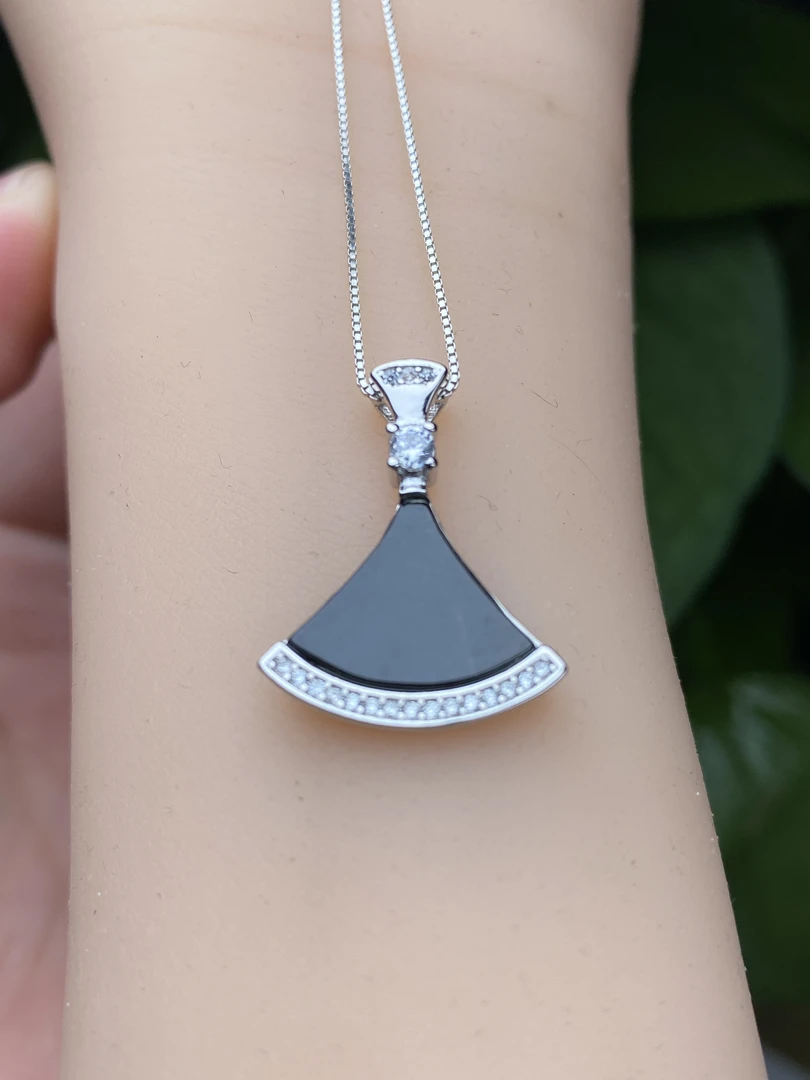 天然翡翠墨翠925银镶嵌小裙子吊坠百搭时尚满钻灵动素款坠链气质