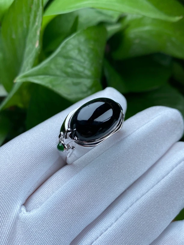 天然翡翠墨翠925银镀金镶嵌蛋面男士戒指