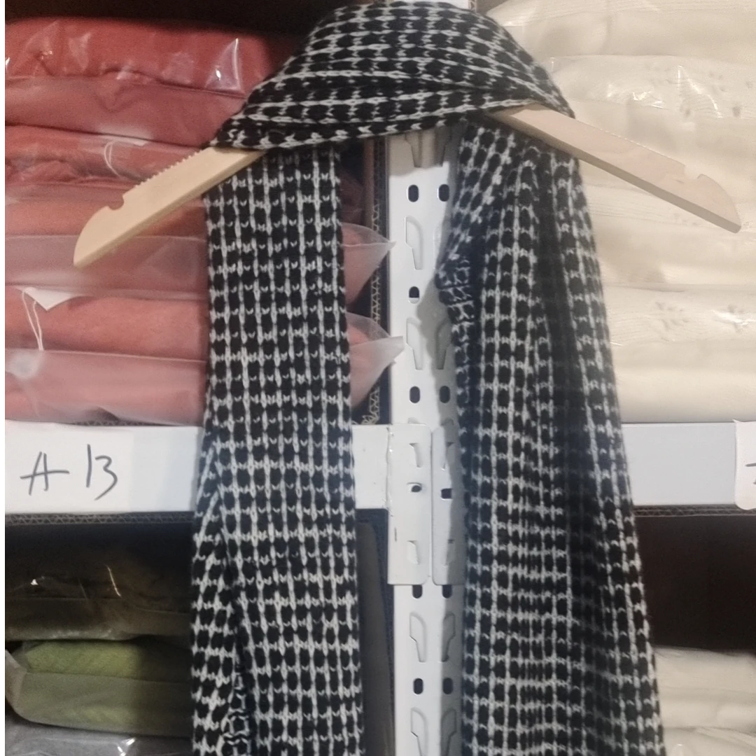 福利款！黑白方格围巾