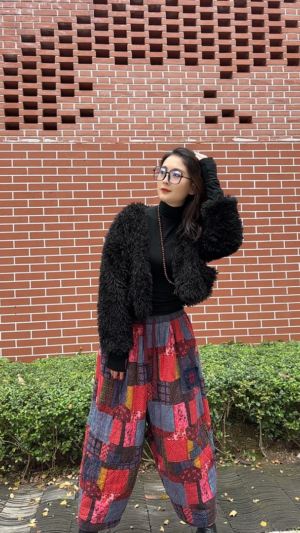 新款时尚短款毛毛外套（无帽款）